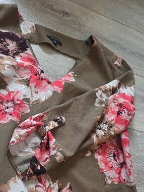 Dynamite Olive Green Floral Open Back Zip Detail  Blouse